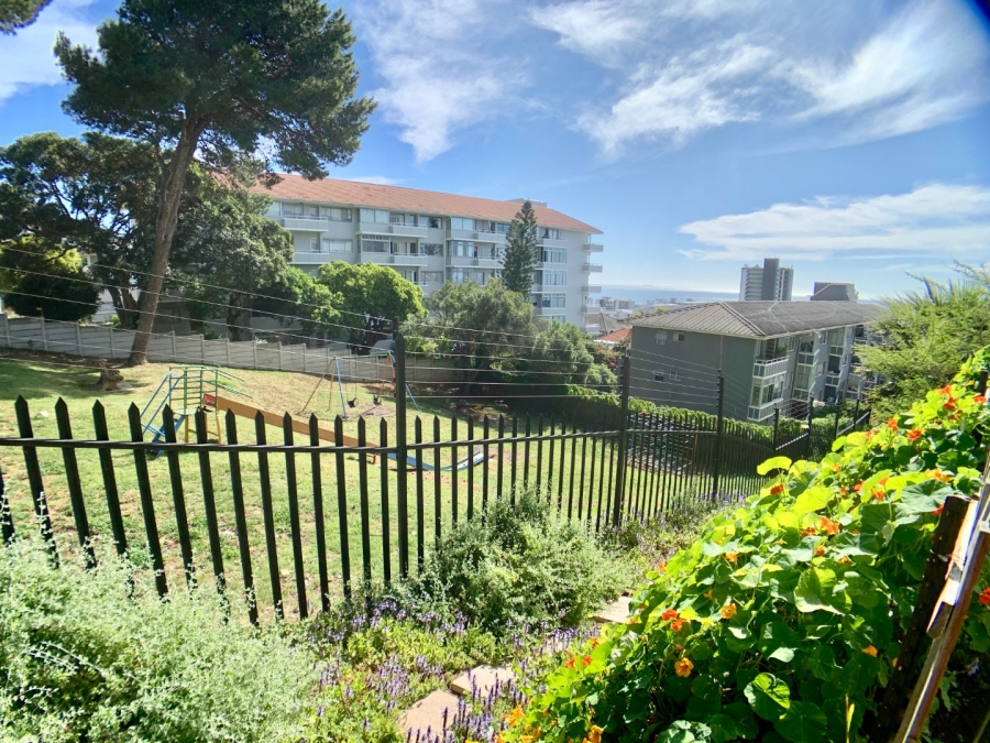 1 Bedroom Property for Sale in Sea Point Western Cape